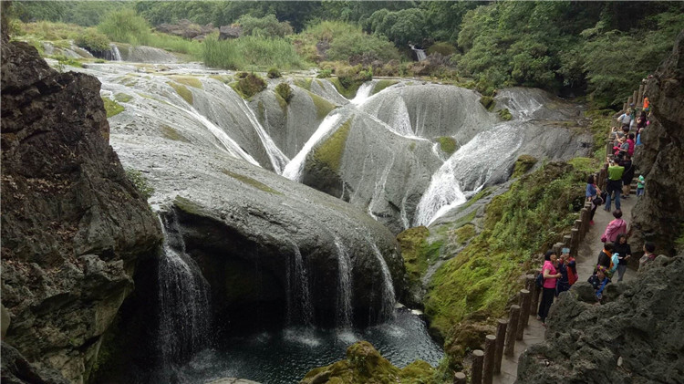 貴州黃果樹瀑布實(shí)名制分時(shí)預(yù)約購票系統(tǒng)上線了3.jpg