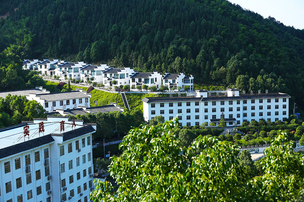 國慶暢玩龍鳳山|國粹經典、歌舞演藝、喜劇脫口秀……水上舞臺秀，表演不重樣！乘坐游船可前排圍觀！.jpg