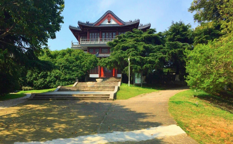 智慧語音講解導(dǎo)覽帶你了解古林公園的梅花盆景展覽.png