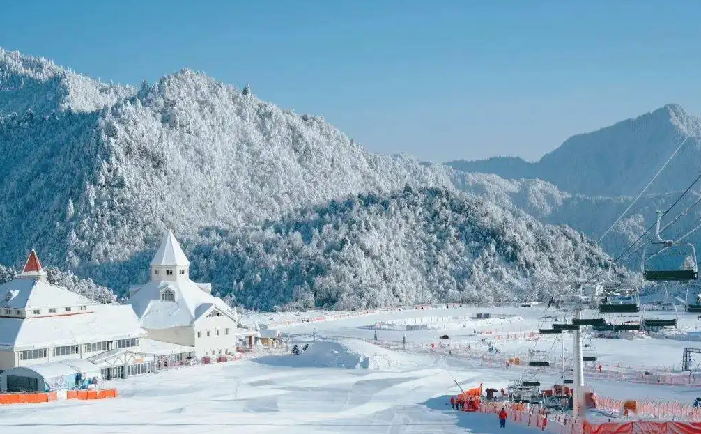 一日觀四季，十里不同天”之美譽(yù)的西嶺雪山智能地圖導(dǎo)覽上線了.png