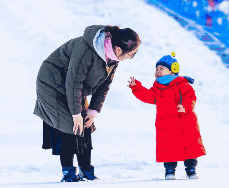 新疆伊犁伊寧市空港薰衣草生態(tài)樂園冰雪嘉年華手環(huán)一卡通功能.png