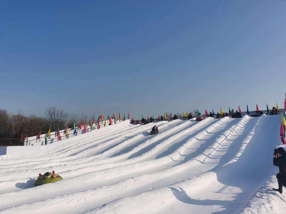 大連金石灘冰雪樂園介紹及需求.jpeg