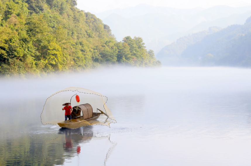 郴州市東江湖旅游區(qū)多商戶多業(yè)態(tài)票務系統(tǒng)方案.png